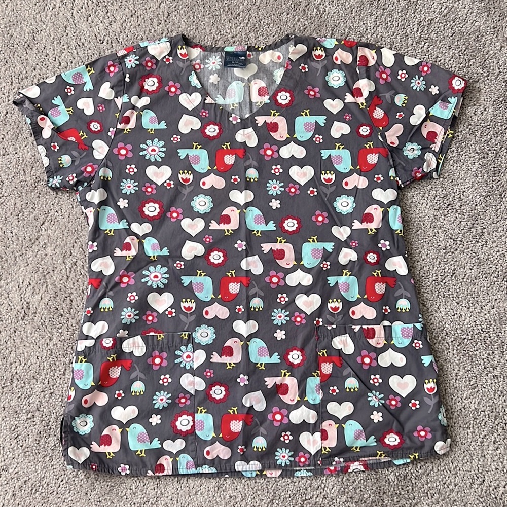 Zoe + Chloe Scrub Top